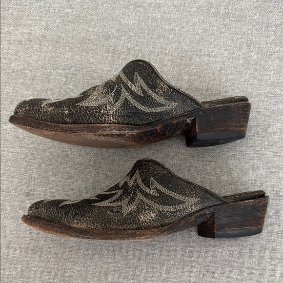 Old Gringo vintage Black Embroidered Mules 7/8 fit - Picture 2 of 9